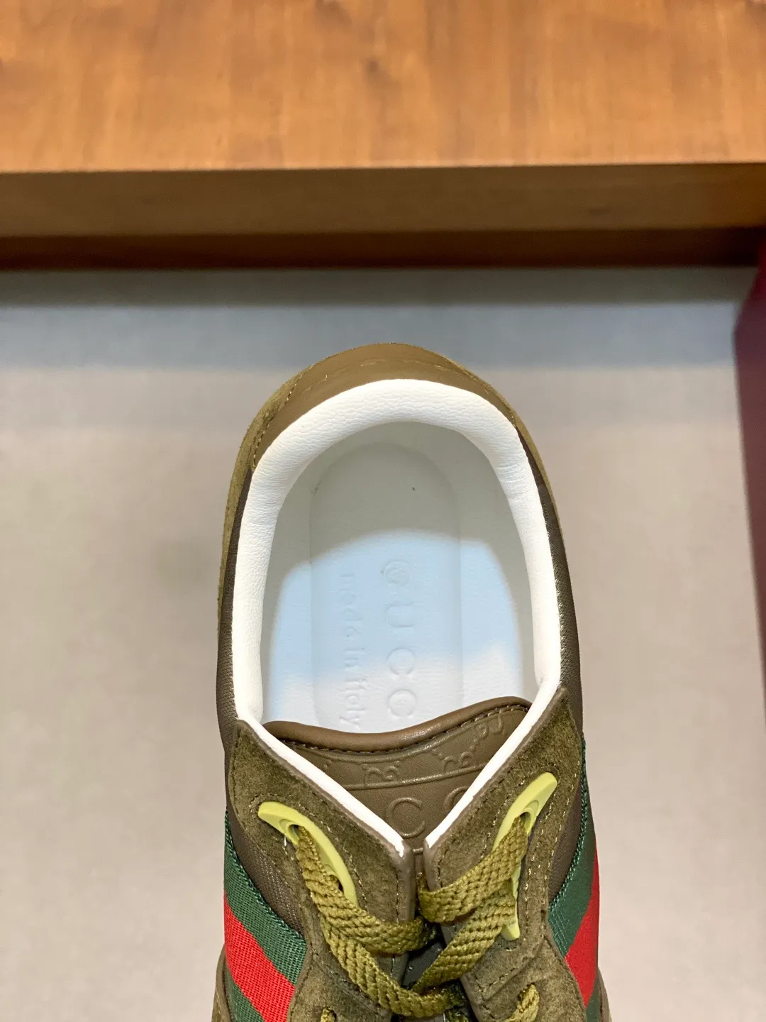Men's shoes 💰660 [Gucci] Gucci - high-end quality original order 👩🏻‍❤️‍👨🏻 couple wear 🔍🔍🔍 casual sports shoes - upper: 🔝 suede calfskin, shoe body brand totem cloth. brand webbing, tongue. heel. air pressure brand logo - lining: water-dyed sheepskin -Outsole: ultra-light TPU foam·TR rubber; two-color molded outsole -Ultra-high quality control·fine workmanship: highlighted (high-end·exquisite·class) -Size: same style for men and women 36-44 (female 35, 40, male 45, 46 can be customized)·